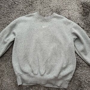 Nike Oversized Gray Crewneck Sweatshirt